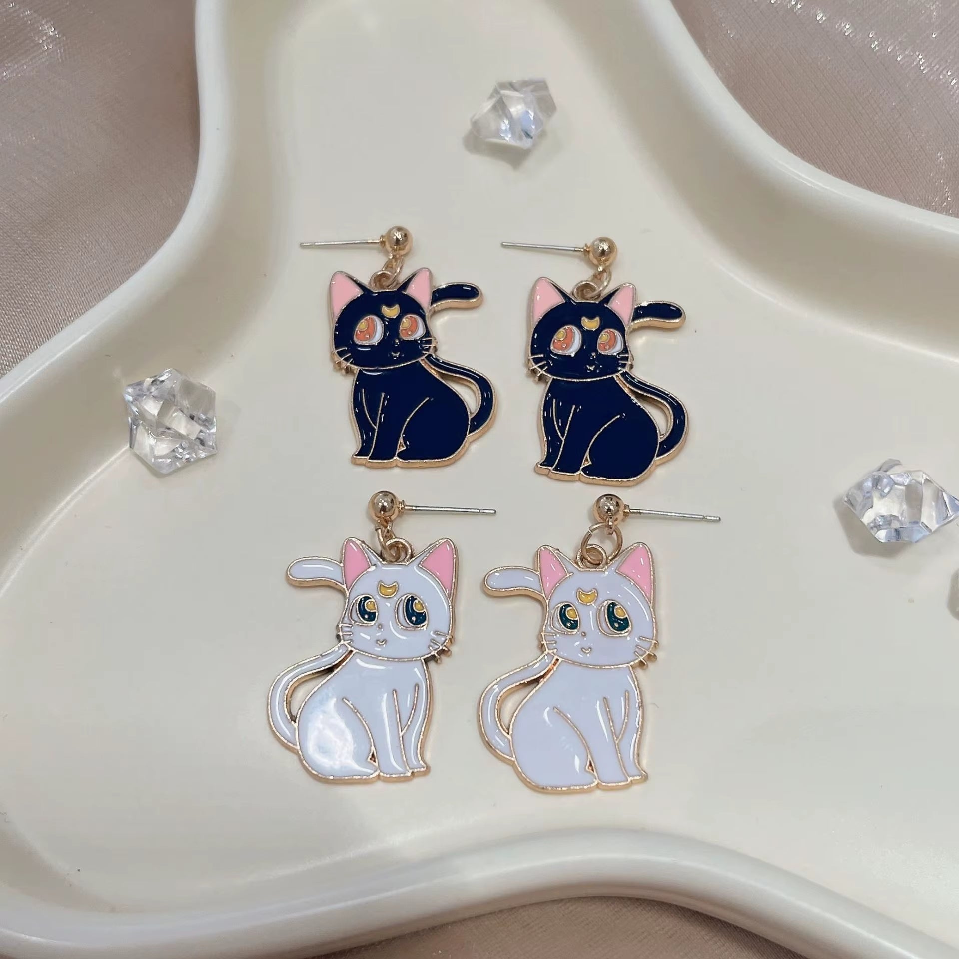 Anime Cute Drop Earrings Kawaii Cartoon Moon Cat Pendant Jewelry for Women Korean Fashion Enamel Design Accessories
